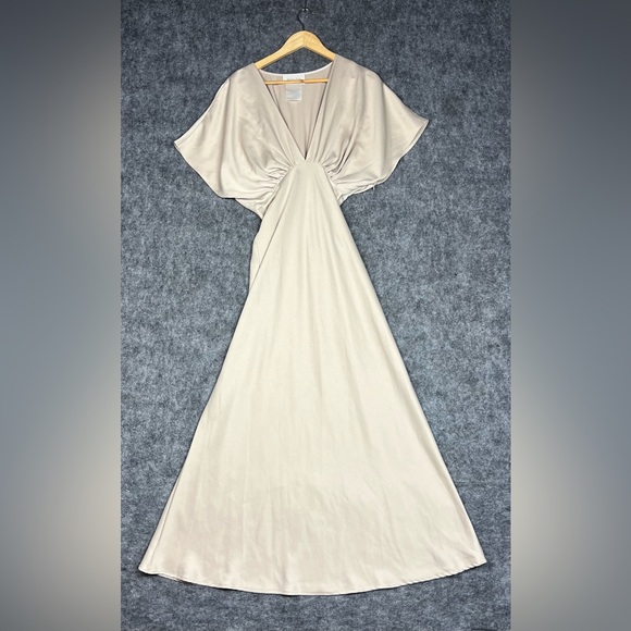 BHLDN Dresses & Skirts - BHLDN Cream V-Neck Maxi Dress with Draped Size 2